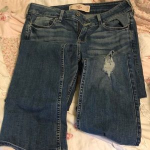Size 3 short bootleg Hollister jeans